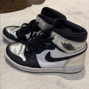 Jordan Women's Sneakers Black and Silver